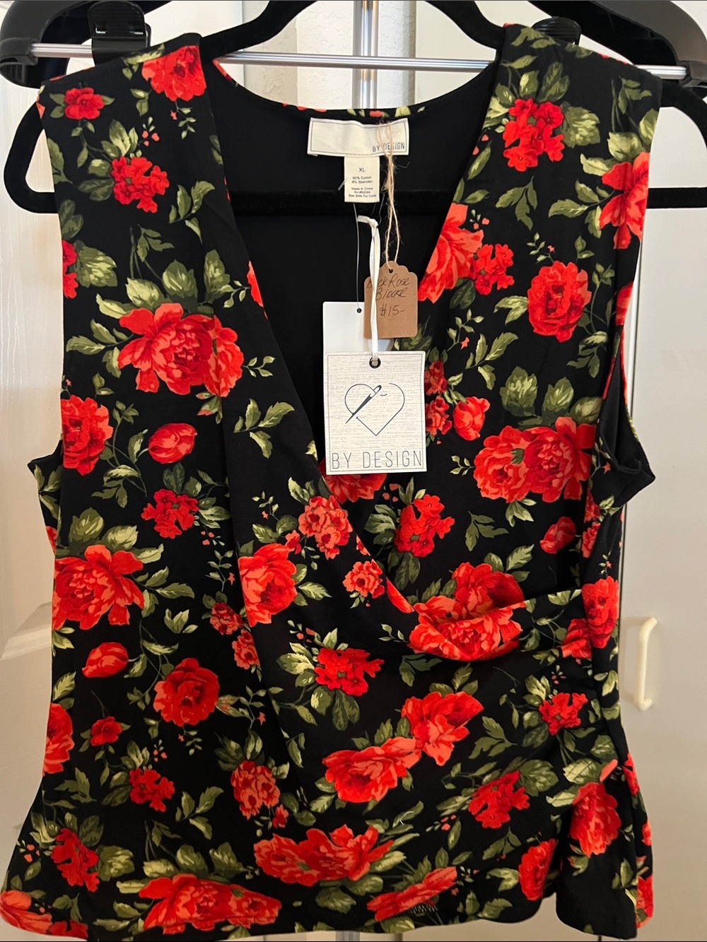 Nordstrom blouse by Design Black Floral Wrap-Style Tank Top in Red/Roses XL